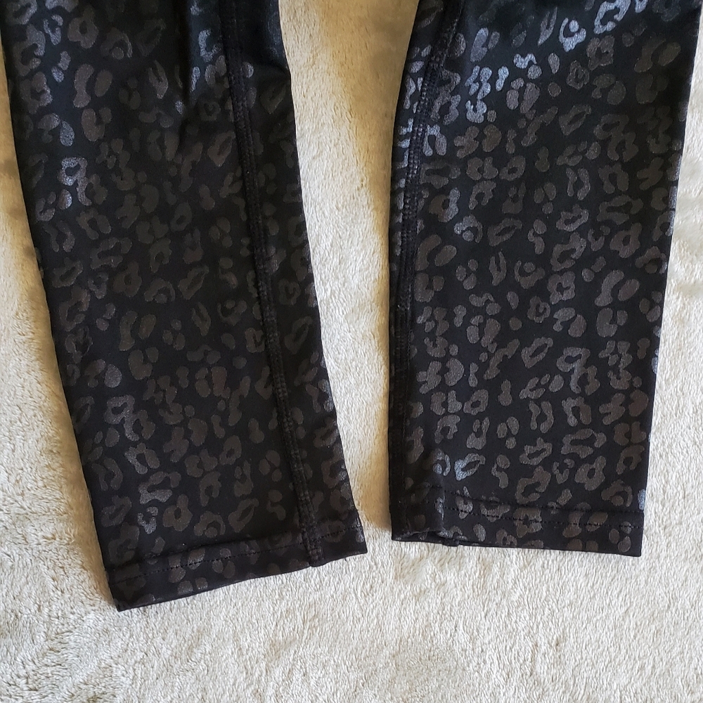 LA‎ SOCIETY Leopard Print Black Leggings. - Picture 8 of 10